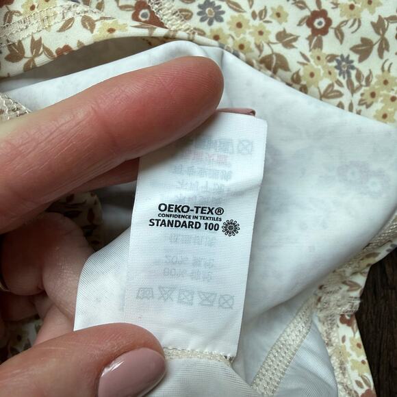 Rylee + Cru Neutral Ditzy Florals Long Sleeve Swim Top Rashguard Toddler 2–3Y - Picture 6 of 8